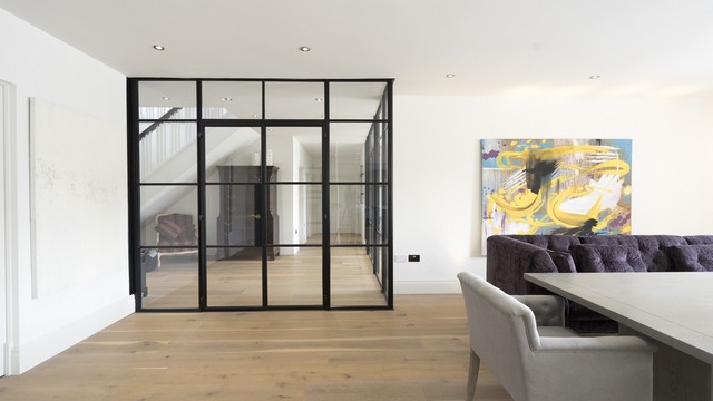Alternative picture of the dining room Crittall doors.