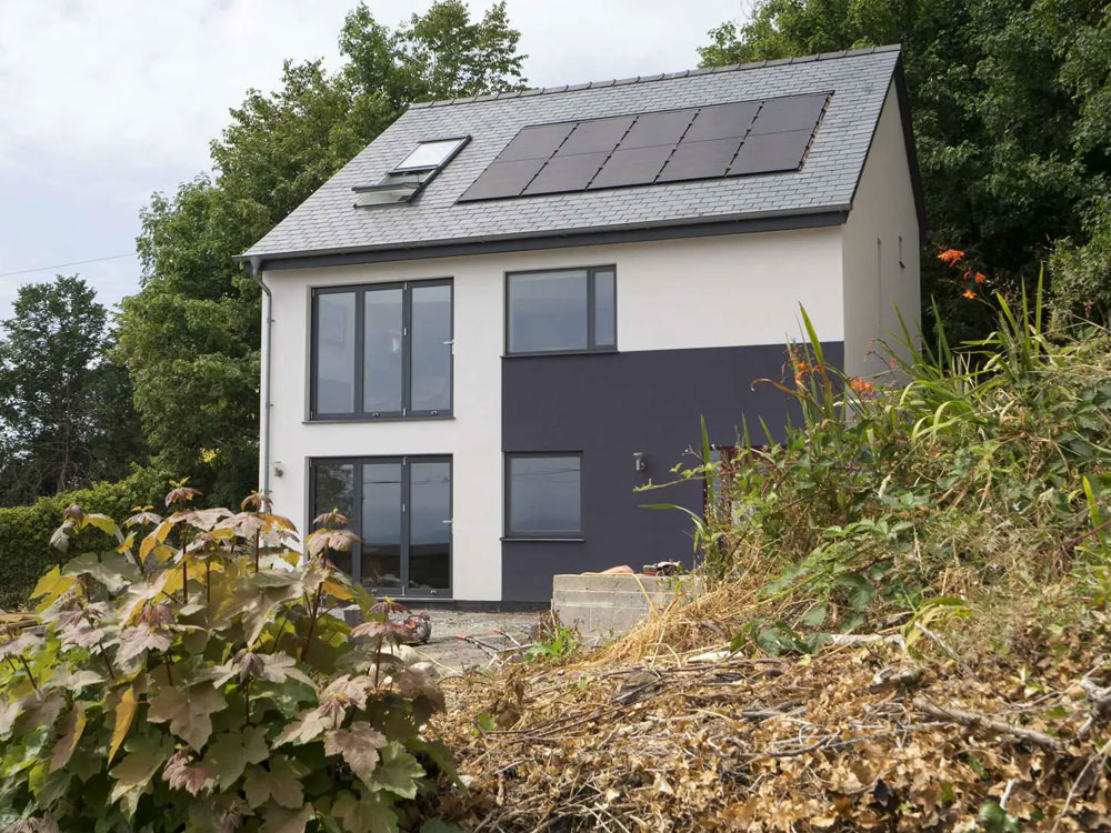 What is required in a PassivHaus window?