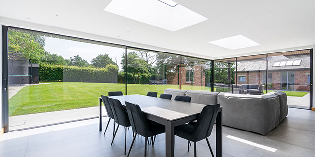 Knight Line Corner Less Slider Wilmslow