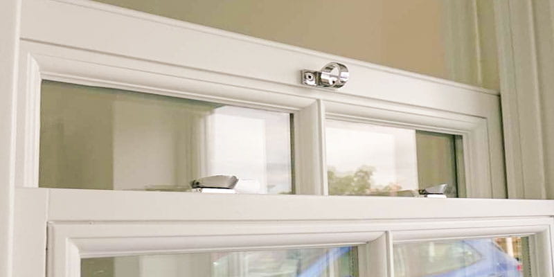 Sliding sash in open position