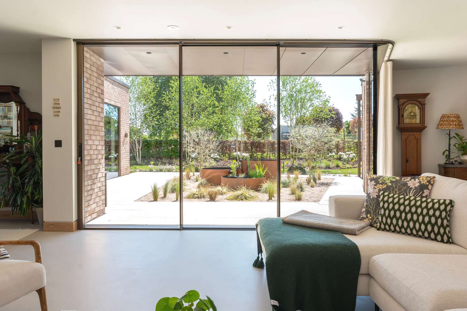 Agate Grey composite door with sidelight