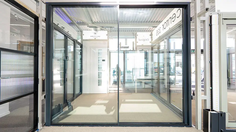 Aluminium sliding door