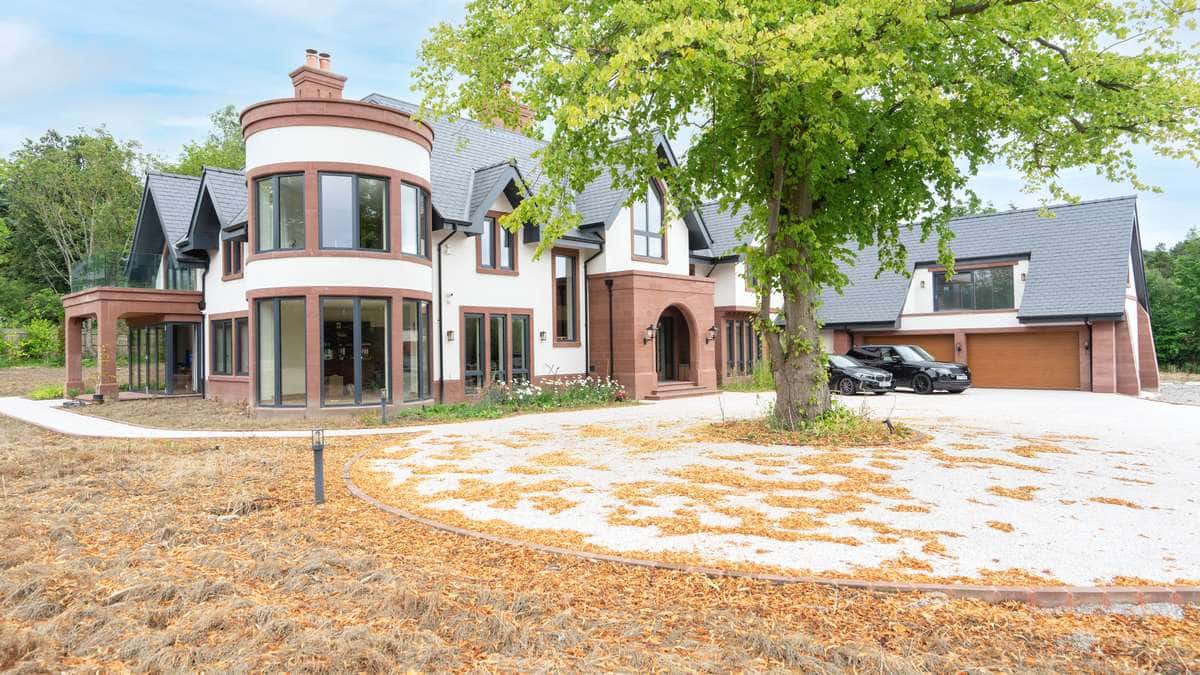 Agate Grey composite door with sidelight