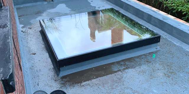 Aluminium-FLat-Rooflight-Install.jpg