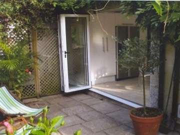 TARVIN CHESHIRE : Installation SFD Bi Fold doors. Std White double glazed with self clean units. 