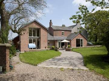 Malpas Cheshire West : Installation of a Alstyle Windows and Sliding Patio doors in a Ral of the clients choice. 