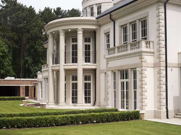 A great angle of the authentic sash horn details throughout the sash windows.